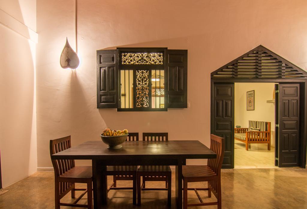Blue Parrot Beach Villa อัมบาลังโกดา ภายนอก รูปภาพ