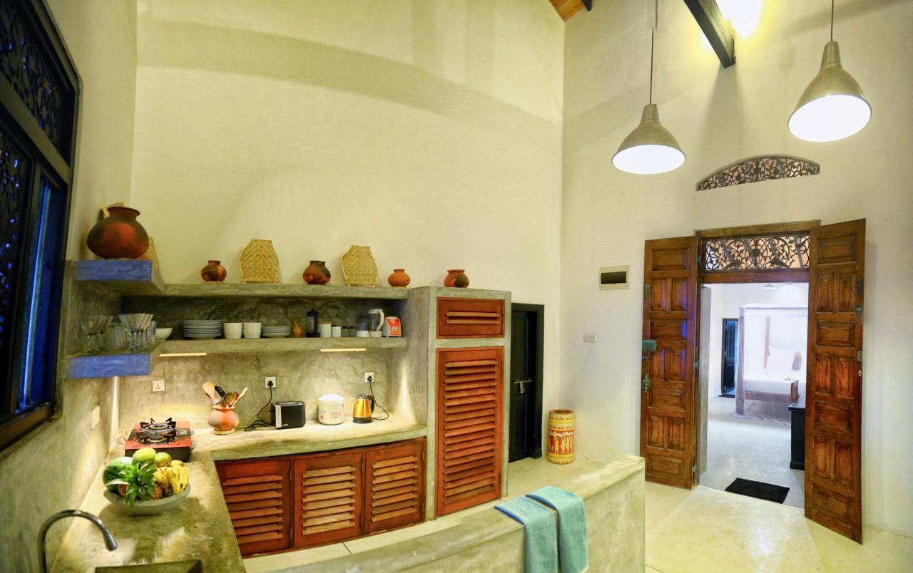 Blue Parrot Beach Villa อัมบาลังโกดา ภายนอก รูปภาพ