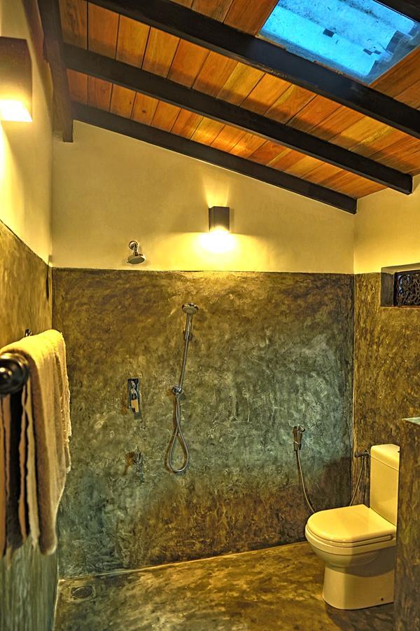 Blue Parrot Beach Villa อัมบาลังโกดา ภายนอก รูปภาพ