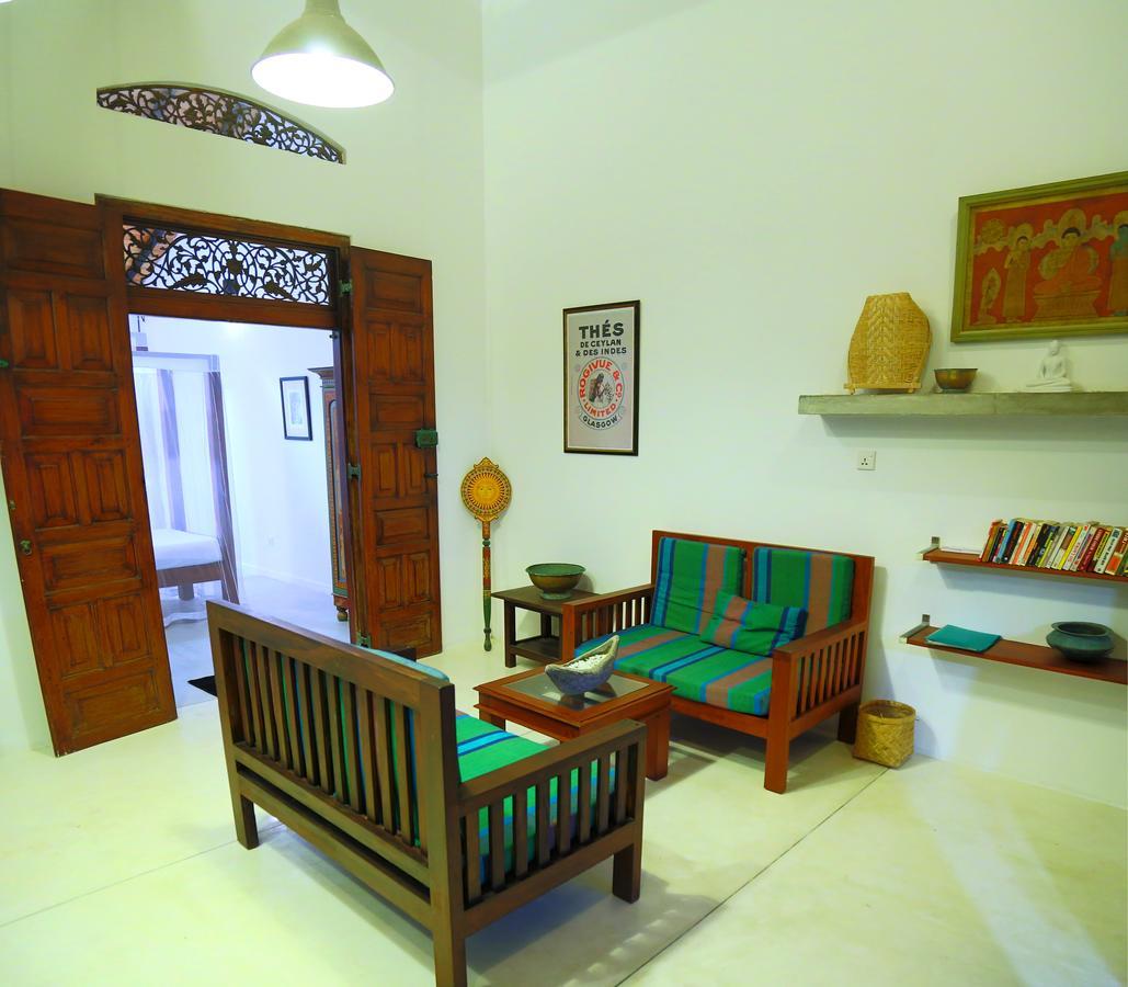 Blue Parrot Beach Villa อัมบาลังโกดา ภายนอก รูปภาพ